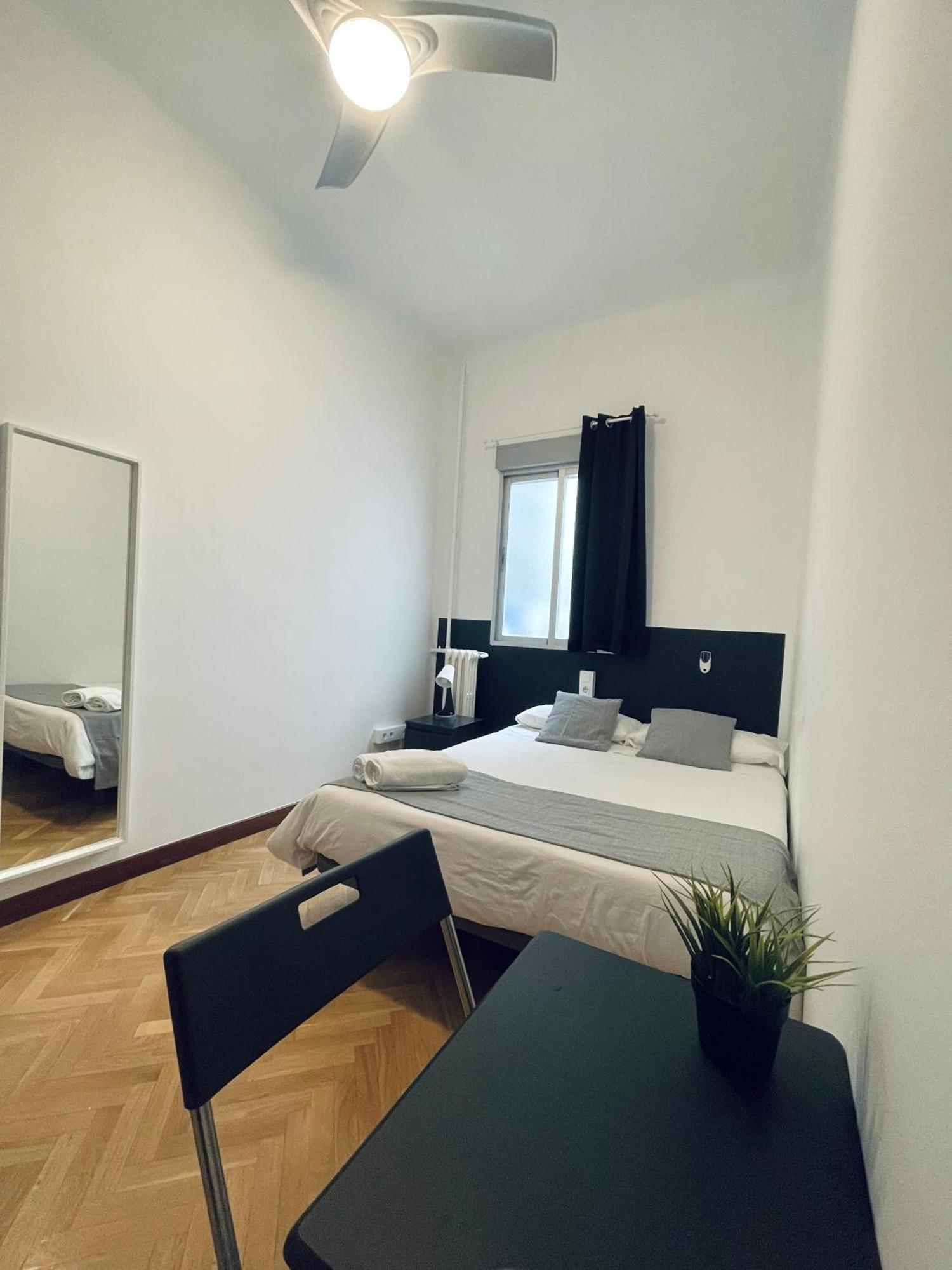 Ibiza Habitaciones Madrid Exterior foto