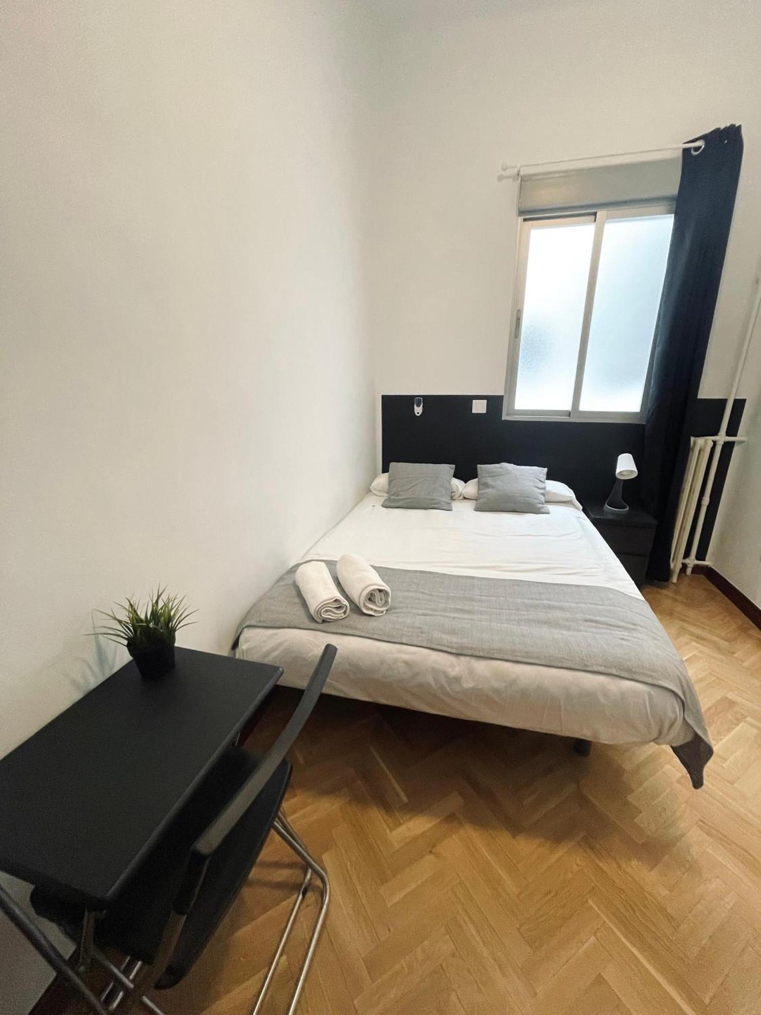 Ibiza Habitaciones Madrid Exterior foto